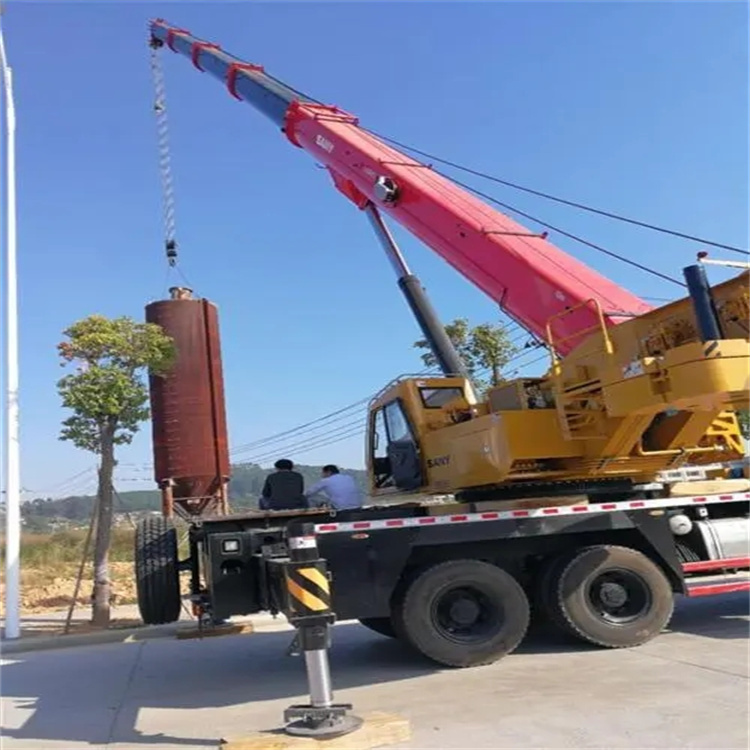 伊川专业吊车租赁多少钱