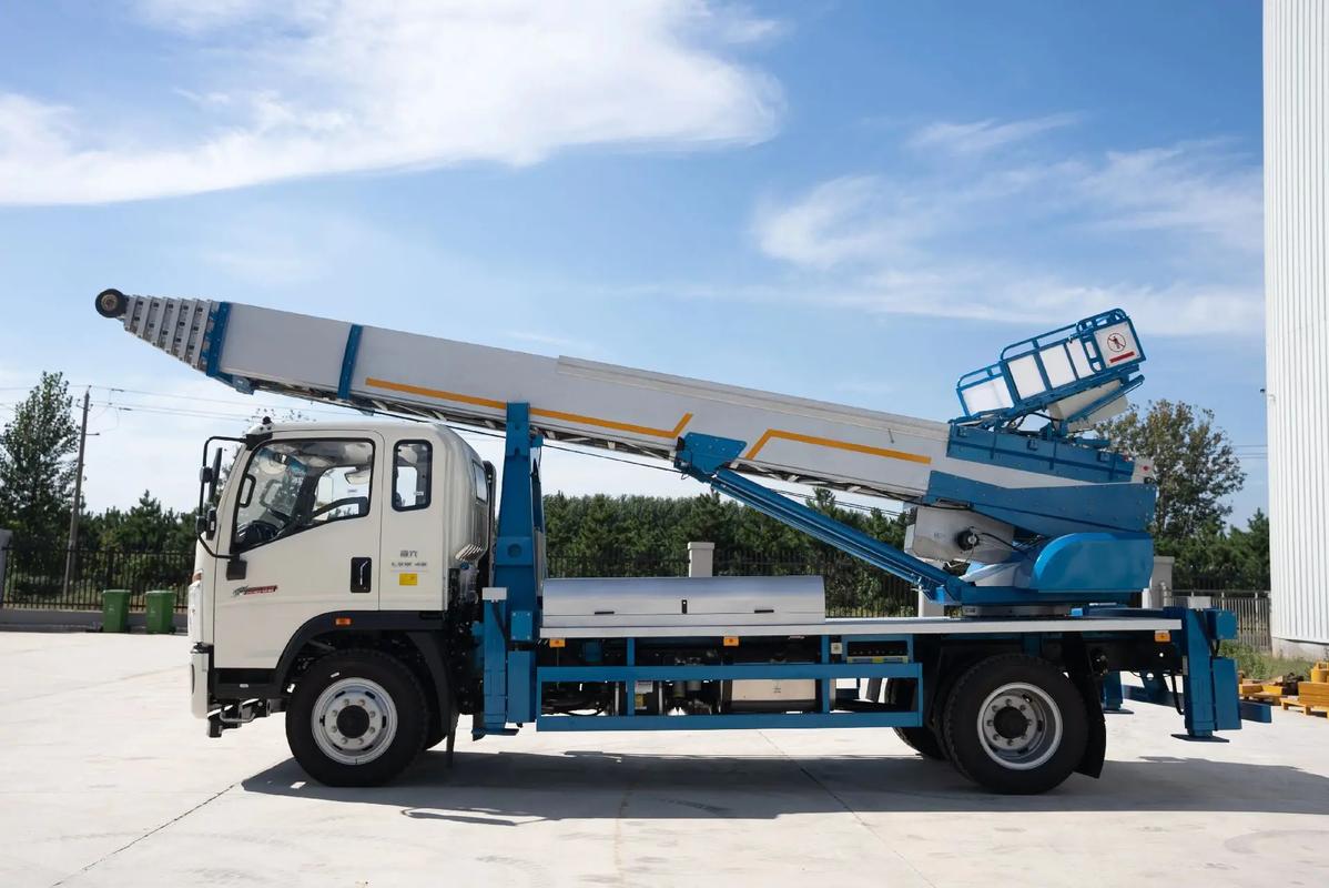 伊川云梯上料车租赁费用