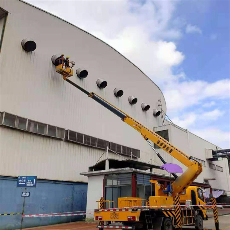 伊川高空作业车出租服务：专业广告牌安装解决方案